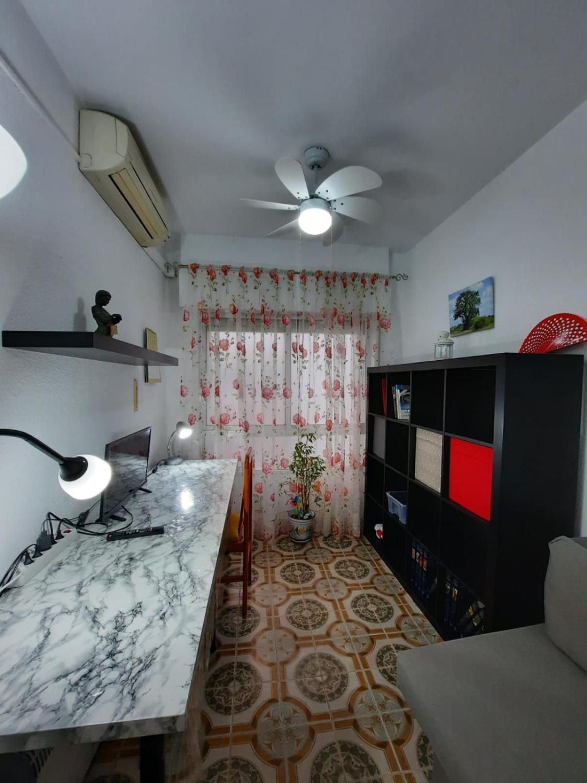 Habitaciones En Mi Piso Del Centro De 우엘바 외부 사진